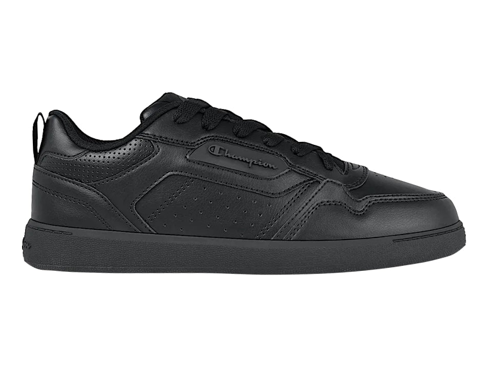 Tenis deportivos Champion color negro total con detalles perforados y suela plana para niños.