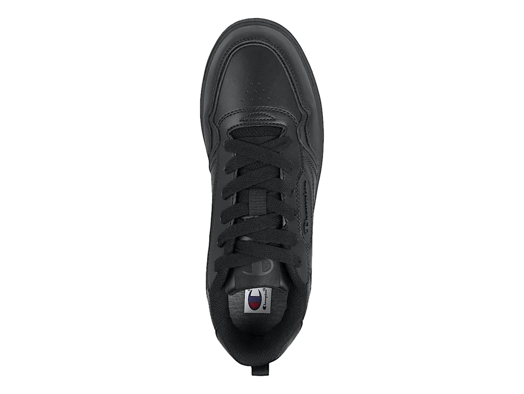 Tenis deportivos Champion color negro total con detalles perforados y suela plana para niños.