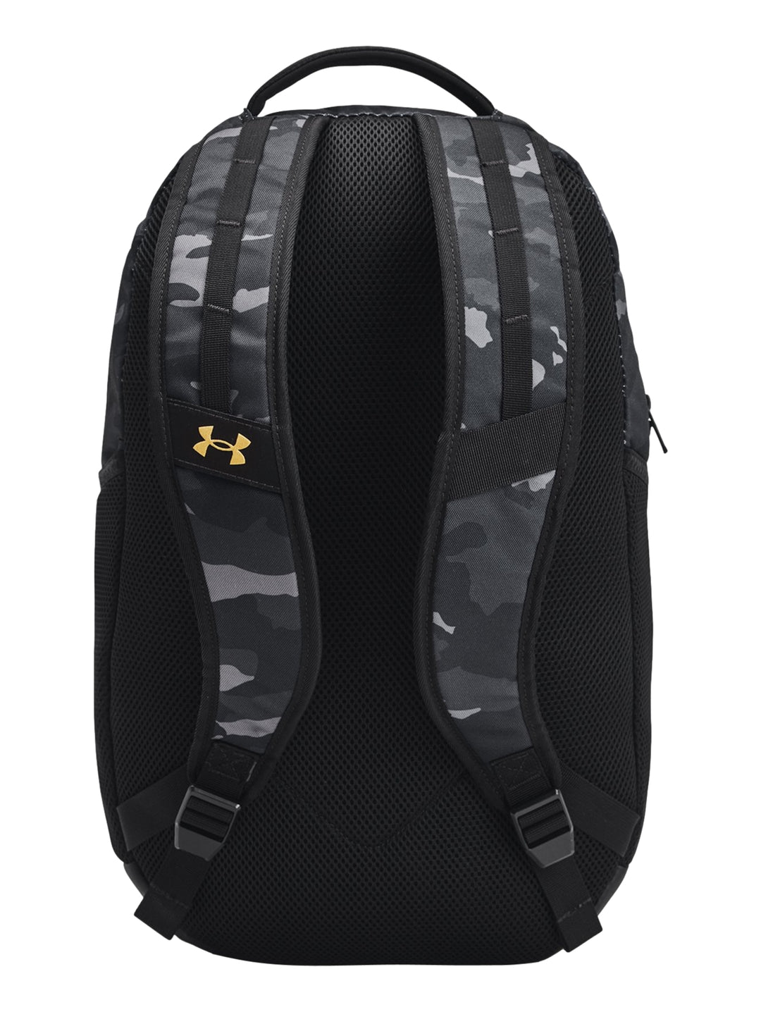 Mochila Under Armour Hustle 6.0 en color negro con estampado de camuflaje gris y logotipos en dorado.