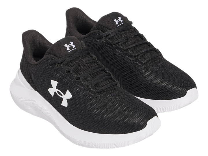 Tenis deportivos Under Armour Phade RN 3 en color negro con suela blanca y logotipo blanco lateral.