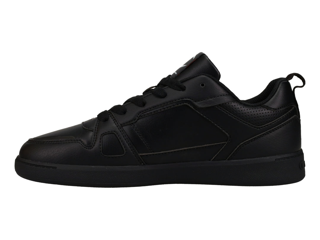 Tenis deportivos Champion color negro con logotipo blanco y rojo en el costado y lengüeta.