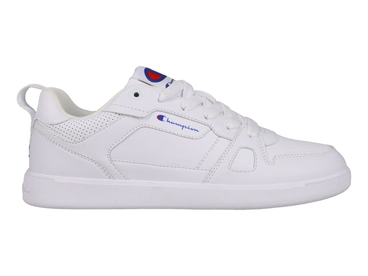 Tenis deportivos Champion de color blanco, corte bajo, con detalles perforados y logotipo en el lateral.