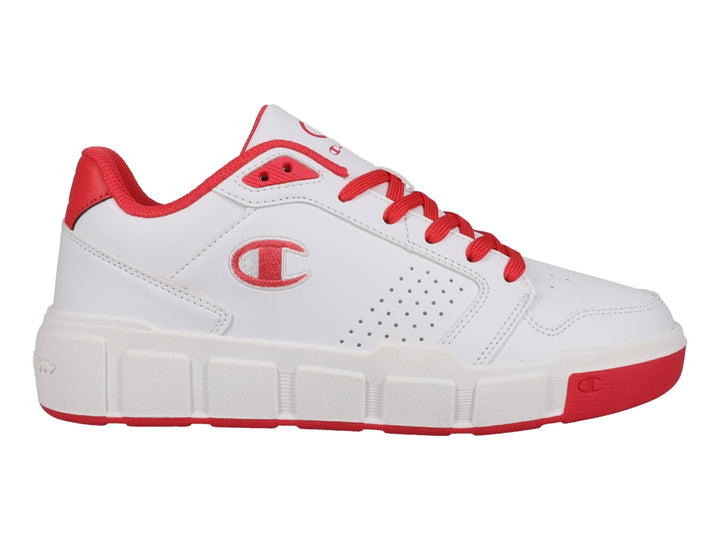 Tenis Champion blancos con detalles y cordones en color rosa.
