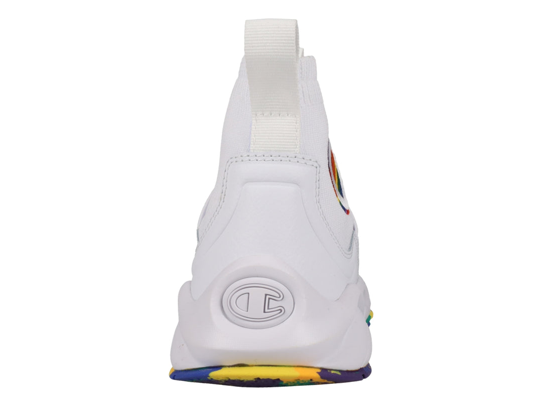 Tenis deportivos Champion blancos con detalles en colores del arcoíris y suela multicolor.