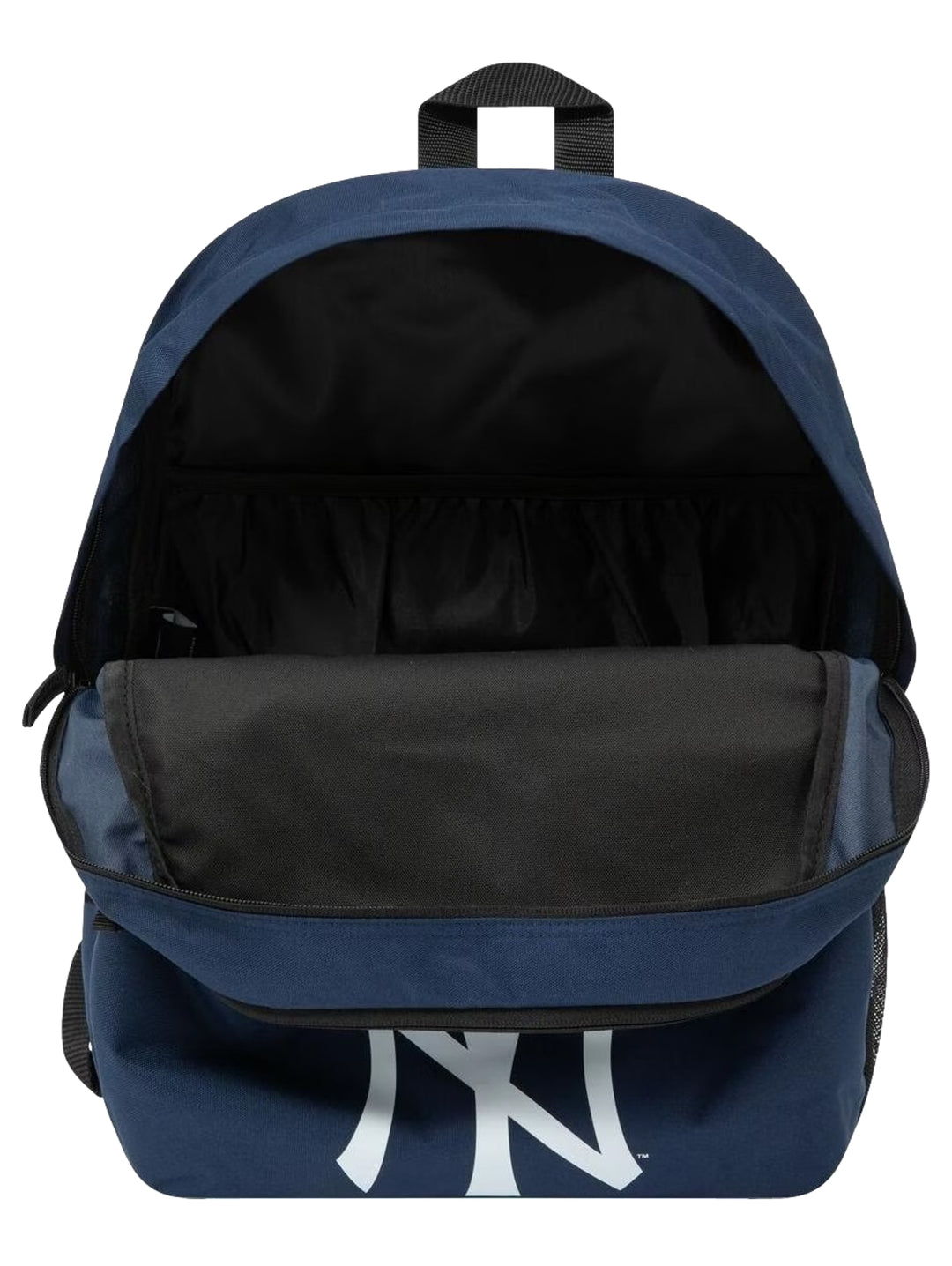 Mochila deportiva New Era color azul marino con logo de los New York Yankees en blanco y detalles en negro.