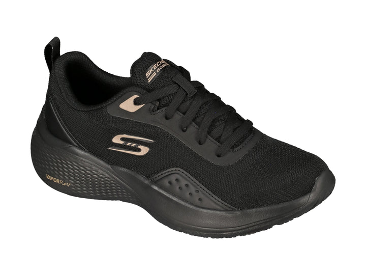 Tenis deportivos Skechers color negro con detalles en oro rosa y suela Vaporslay.