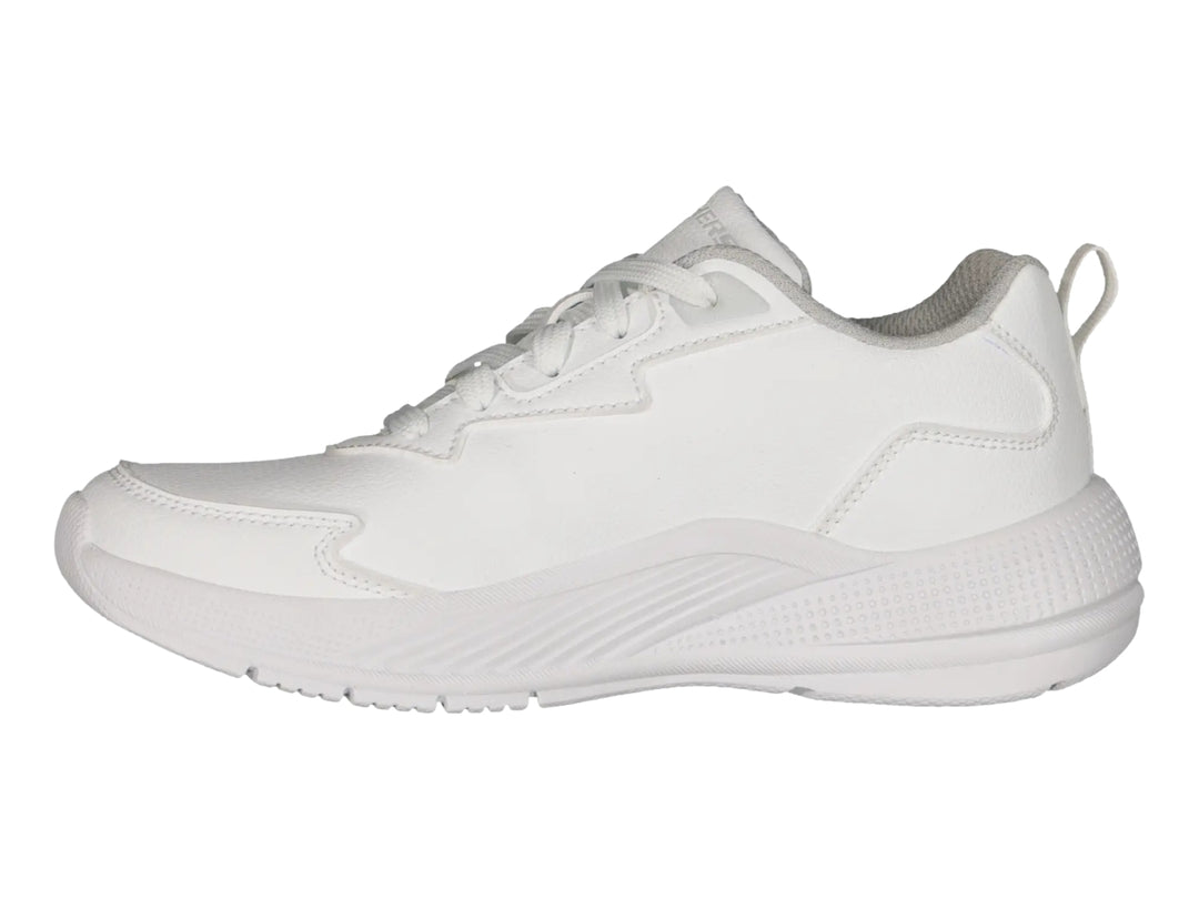 Tenis deportivos Skechers de color blanco total con cordones y suela blanca.