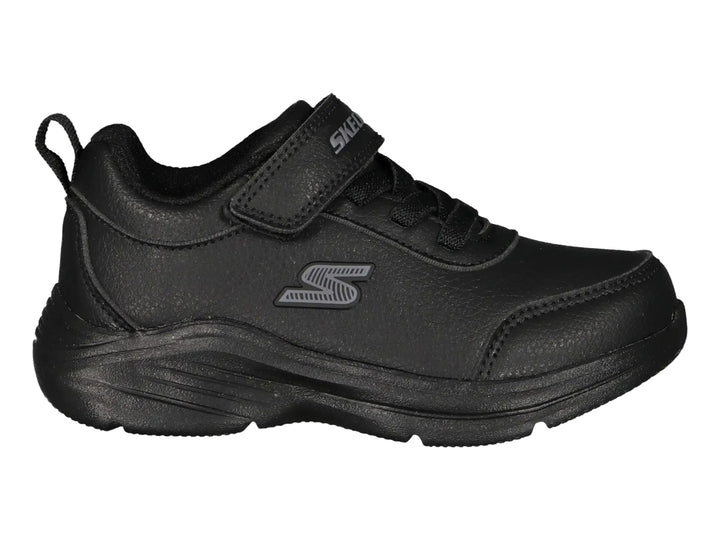 Tenis deportivos Skechers color negro con cierre de velcro y agujetas para niño.