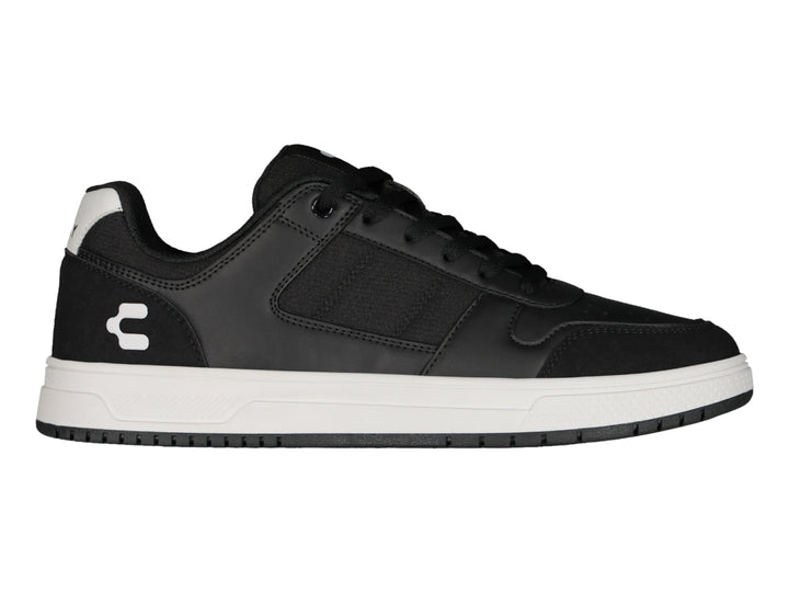 Tenis Charly modelo Skurban en color negro con suela blanca y logotipo blanco lateral.