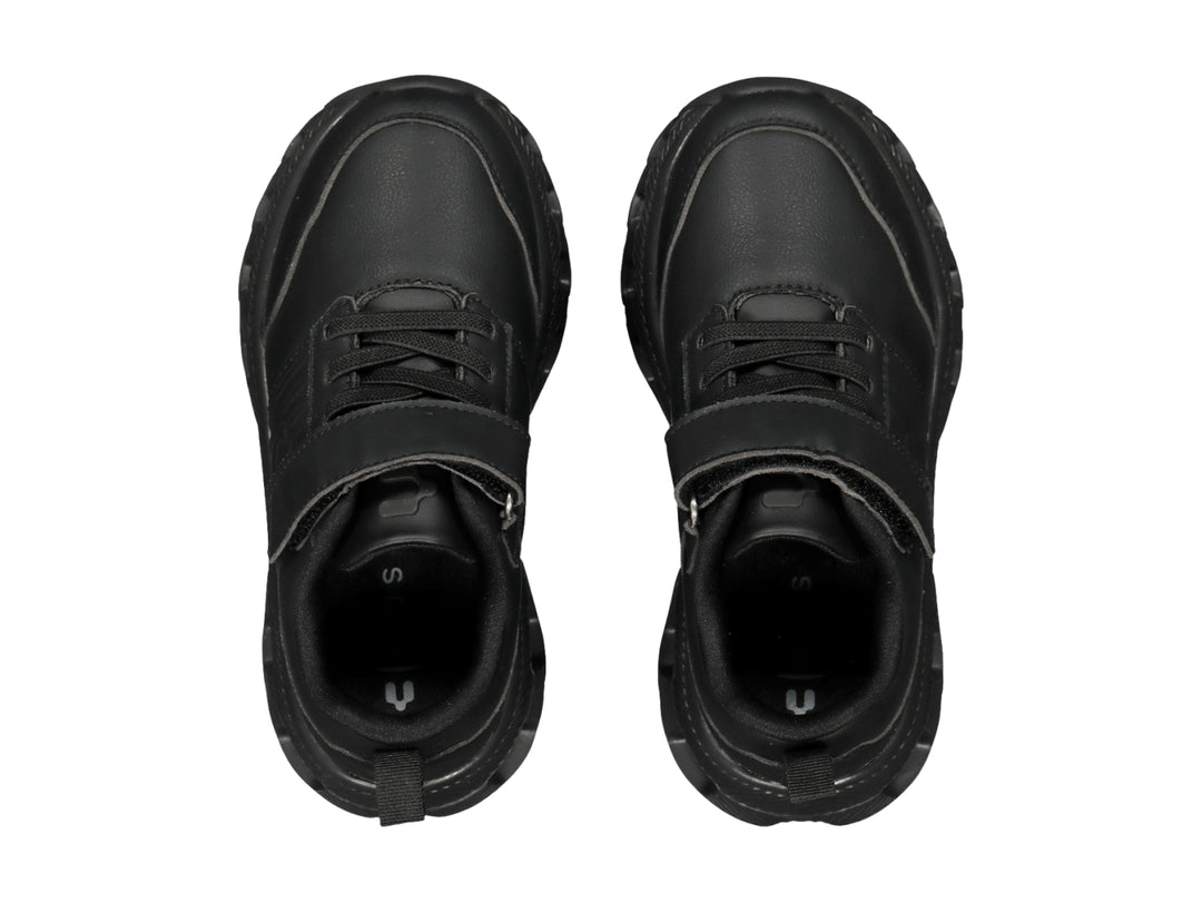 Tenis deportivos Charly color negro con cierre de velcro y agujetas.