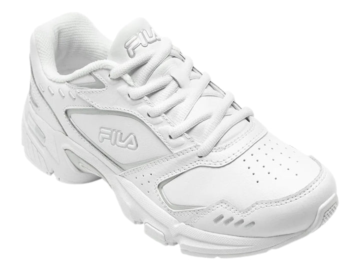 Tenis deportivos FILA en color blanco con detalles en plata metálico y suela robusta.