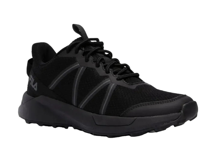 Tenis deportivos FILA color negro con detalles en gris oscuro y suela robusta.