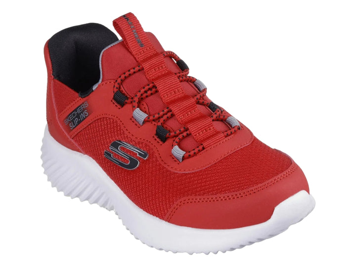 Tenis deportivos Skechers color rojo con suela blanca y detalles en gris.