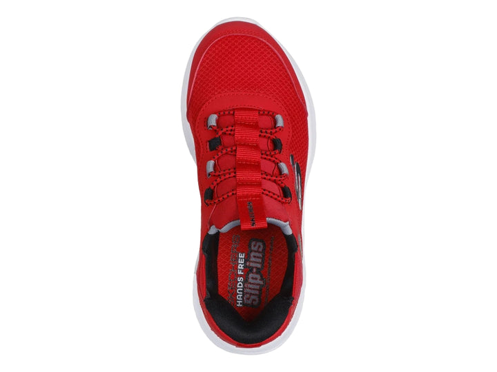 Tenis deportivos Skechers color rojo con suela blanca y detalles en gris.