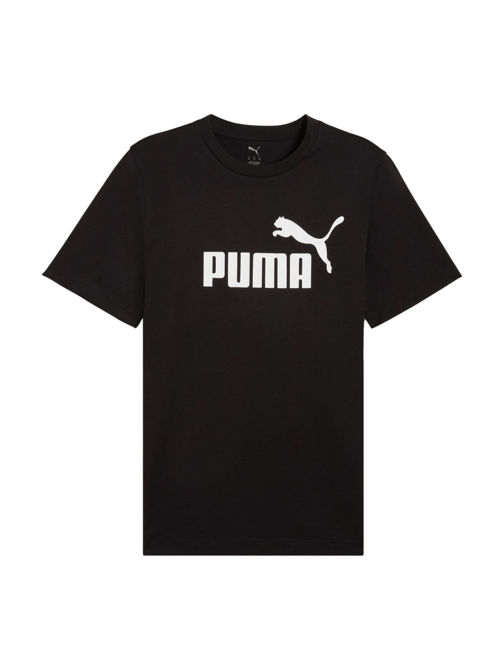 Hombre vistiendo una camiseta deportiva PUMA de color negro con logotipo blanco en el pecho.