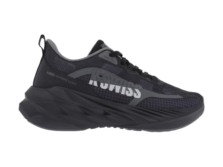 Tenis deportivos K-Swiss color negro con suela robusta y malla transpirable.