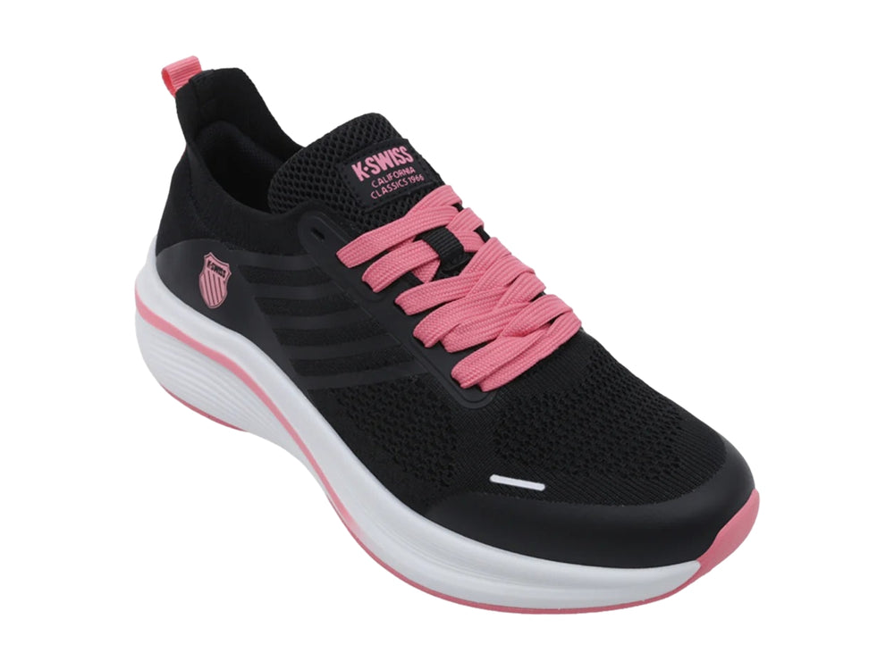 Tenis deportivos K-Swiss color negro con detalles en rosa y suela blanca.