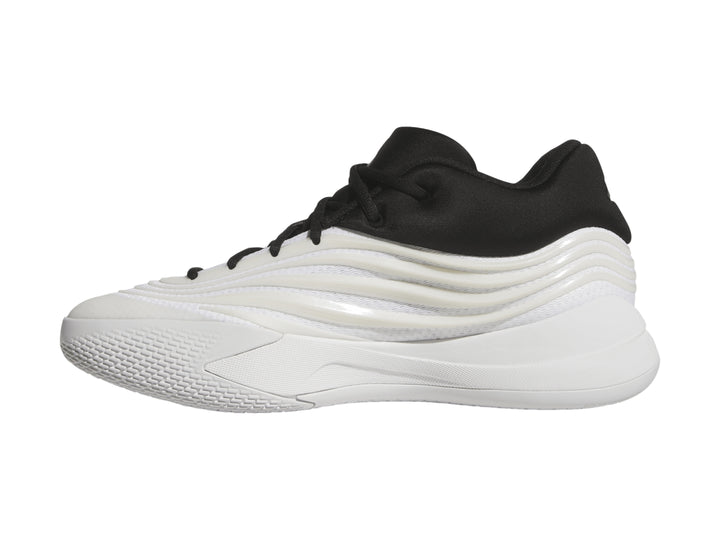 Tenis de baloncesto Adidas en color blanco con la parte superior en negro.
