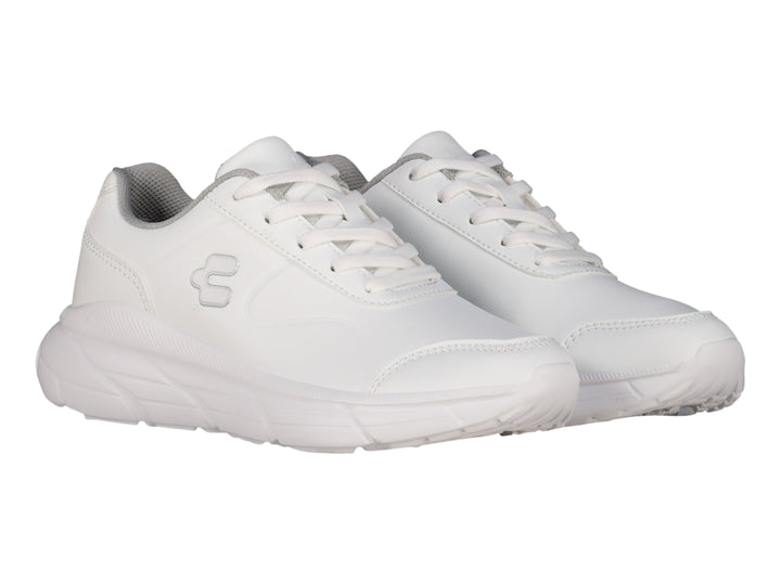 Tenis deportivos Charly de color blanco con suela gruesa y cordones.