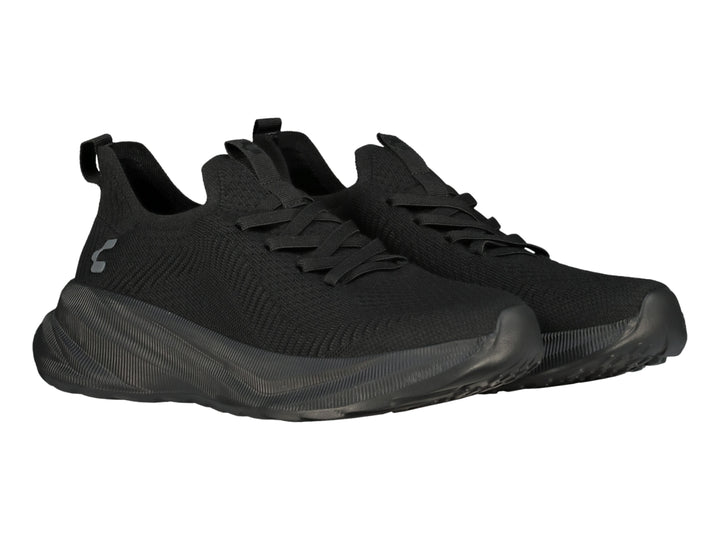 Tenis deportivos Charly color negro con tejido transpirable y suela robusta.