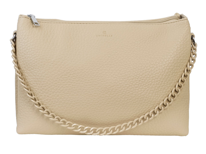 Bolso de hombro color khaki con textura granulada y correa de cadena metálica del mismo tono.
