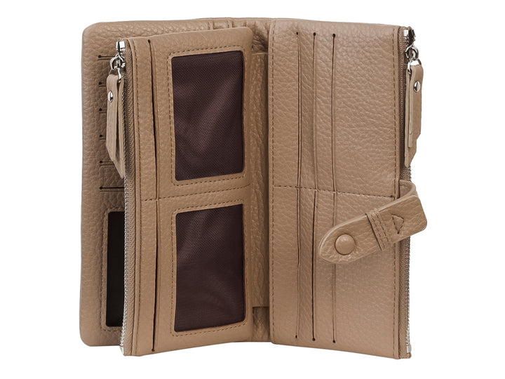 Cartera estilo bolso color khaki con textura granulada, cierre superior y correa con botón central.