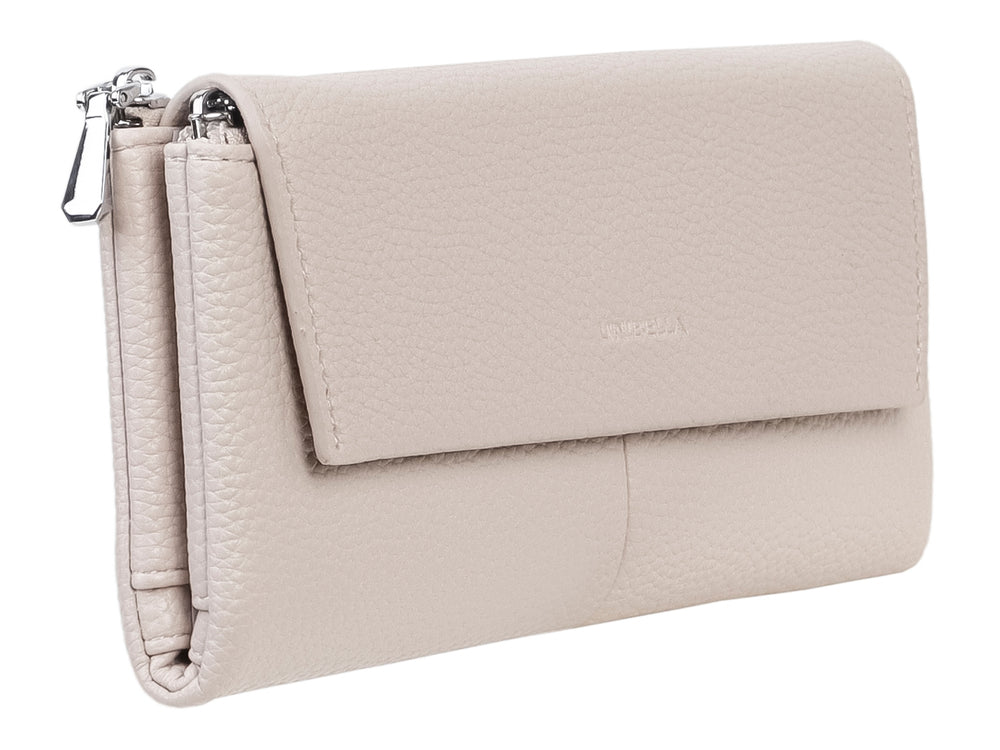 Cartera Unibella de color beige con textura rugosa y solapa frontal.