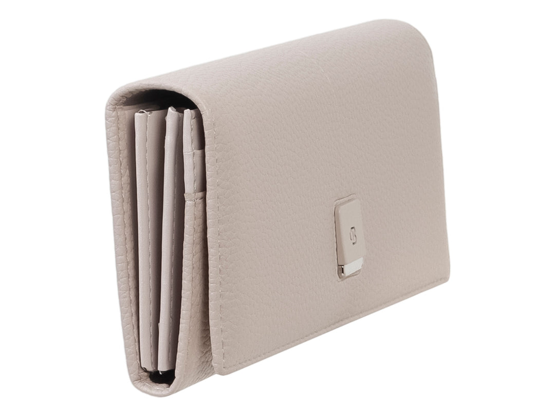 Cartera Unibella color beige con textura granulada y broche metálico central cuadrado.