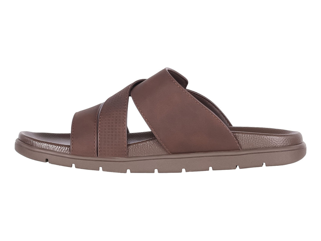 Sandalia deslizable color café para hombre con diseño casual.