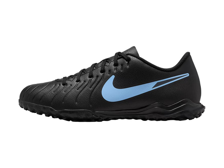 Zapato de fútbol Nike Legend 10 Club TF en color negro con el logotipo Swoosh en azul claro.
