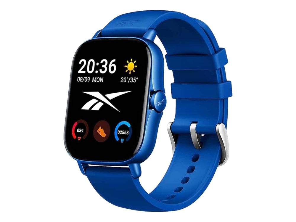 Set deportivo Reebok azul que incluye un reloj inteligente rectangular y audífonos inalámbricos con estuche.
