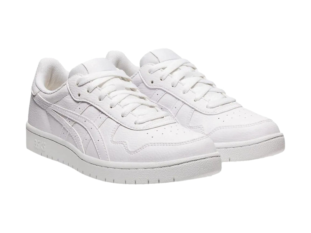 Tenis ASICS color blanco, vista lateral, estilo casual y deportivo.