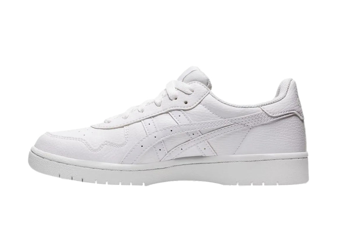 Tenis ASICS color blanco, vista lateral, estilo casual y deportivo.