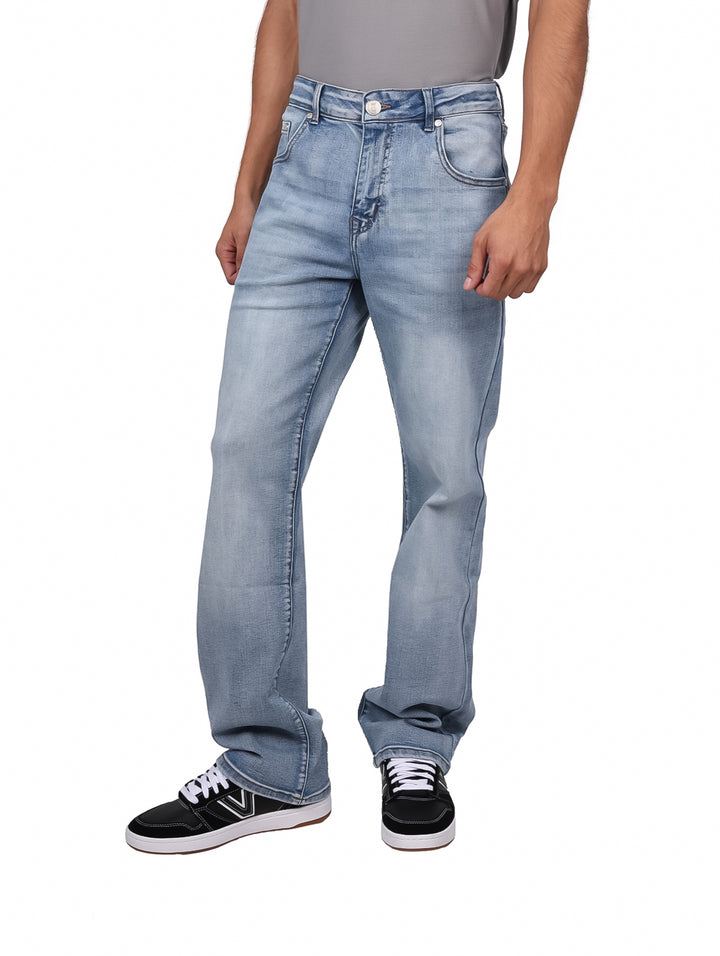 Pantalones jeans para hombre en color azul claro stone light.