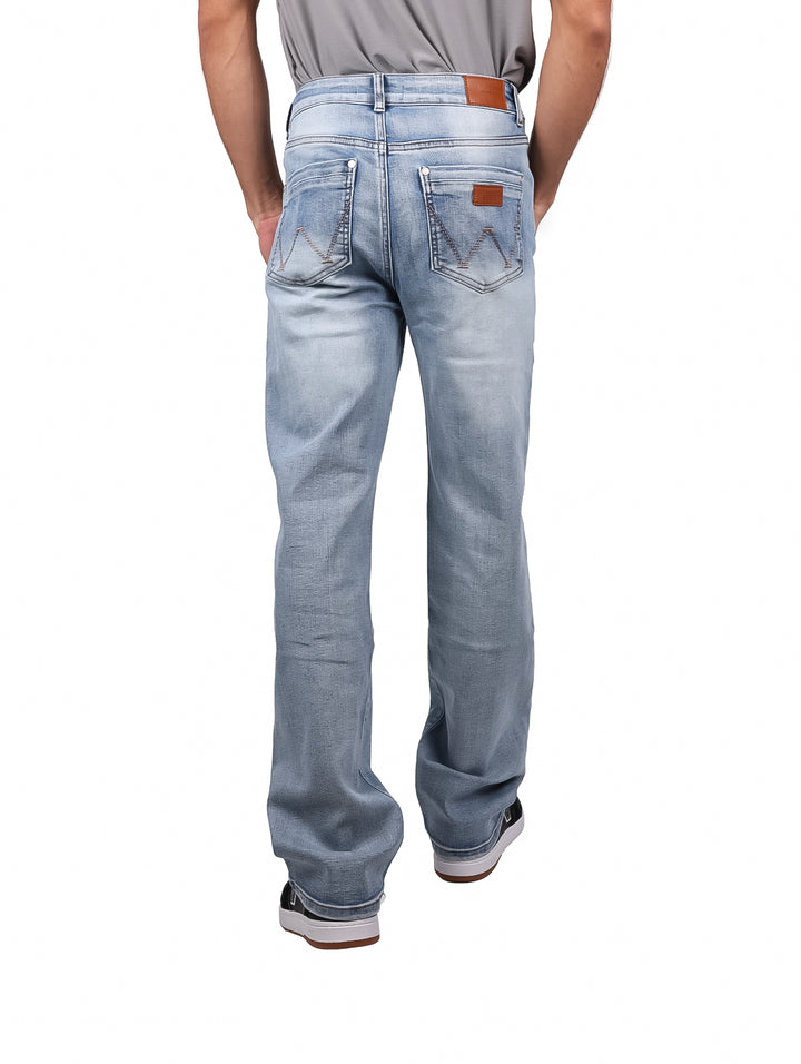 Pantalones jeans para hombre en color azul claro stone light.