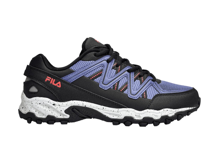 Tenis deportivos Fila Firetrail Evo en color azul y negro para niña con suela blanca y negra.