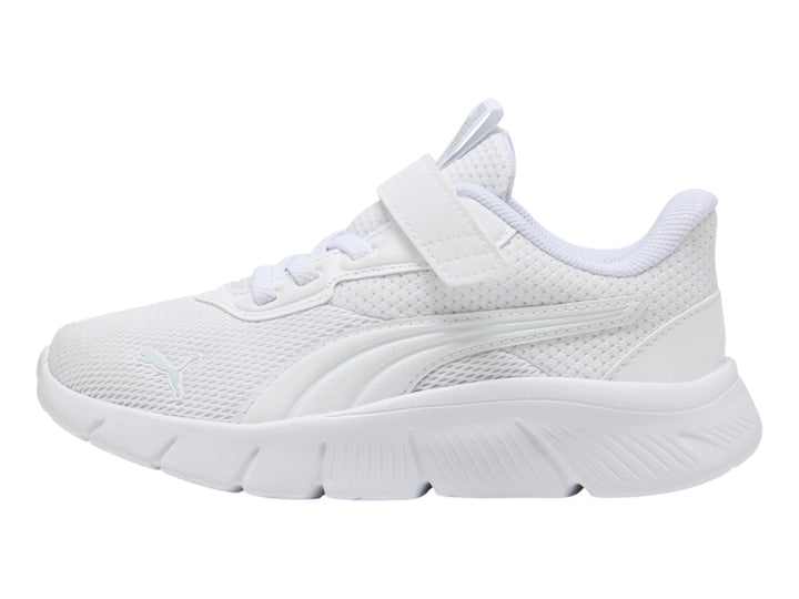 Tenis PUMA Flexfocus Modern AC+ en color blanco con detalles en gris claro, cierre de velcro y cordones.