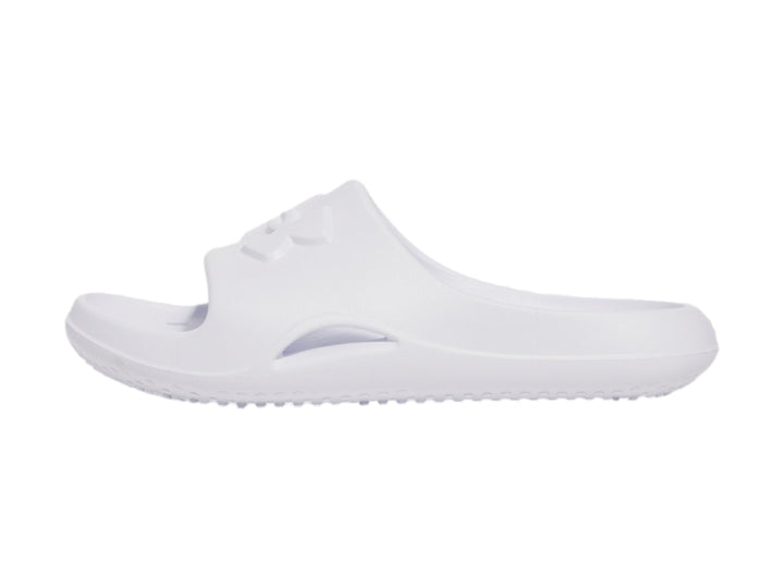 Sandalia Under Armour modelo UA Locker en color blanco, vista lateral sobre fondo blanco.