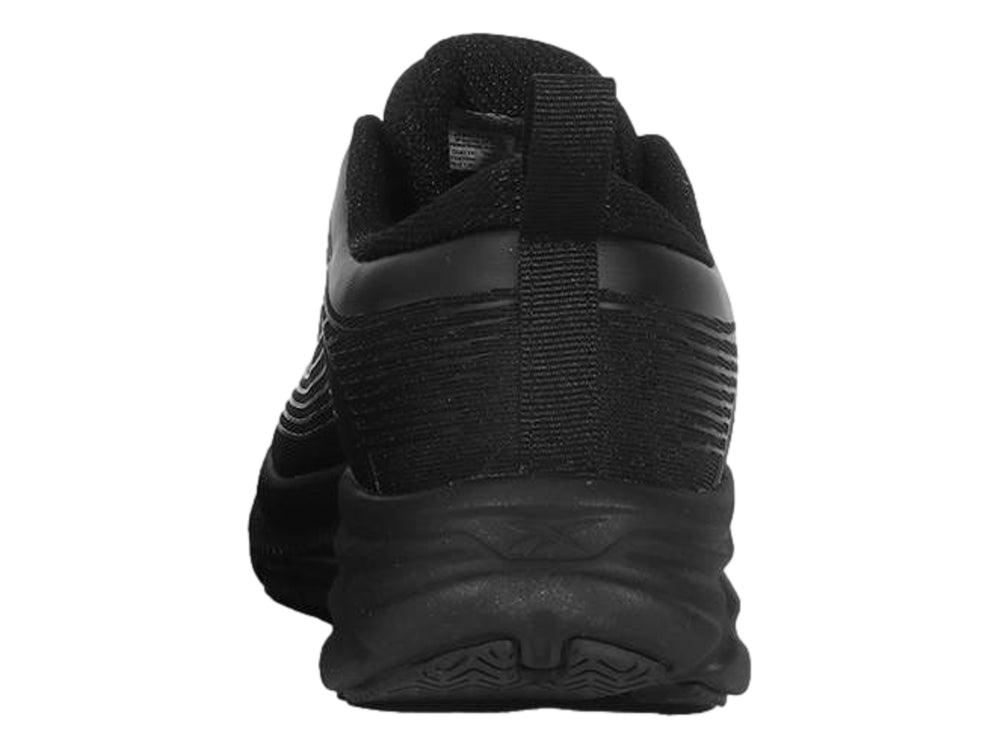 Tenis deportivos Reebok color negro con tejido transpirable y suela gruesa.