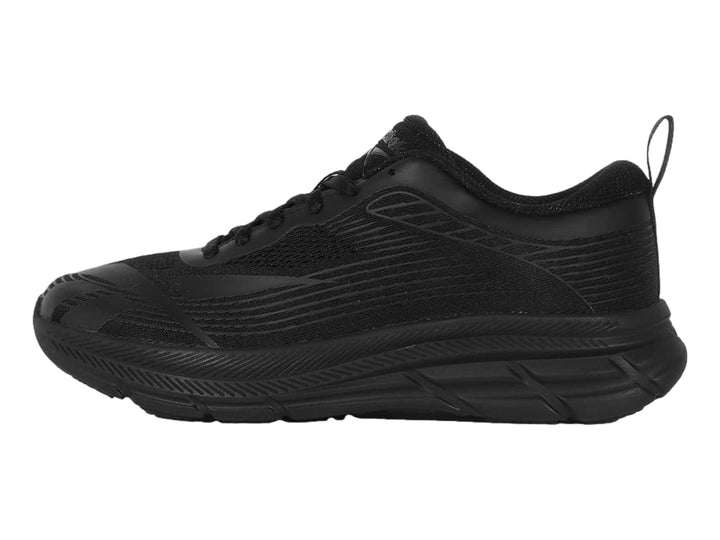 Tenis deportivos Reebok color negro con tejido transpirable y suela gruesa.