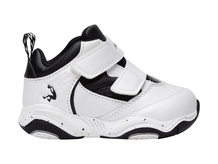 Tenis de baloncesto SHAQ para niño en color blanco con detalles negros y cierre de velcro.