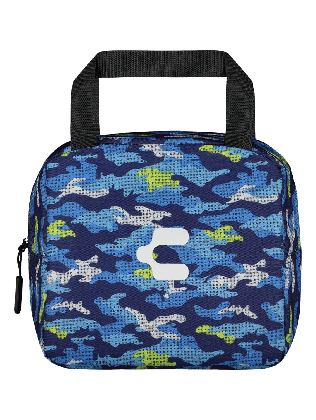 Set escolar azul de marca Charly con estampado de camuflaje, compuesto por mochila, lonchera y lapicera.