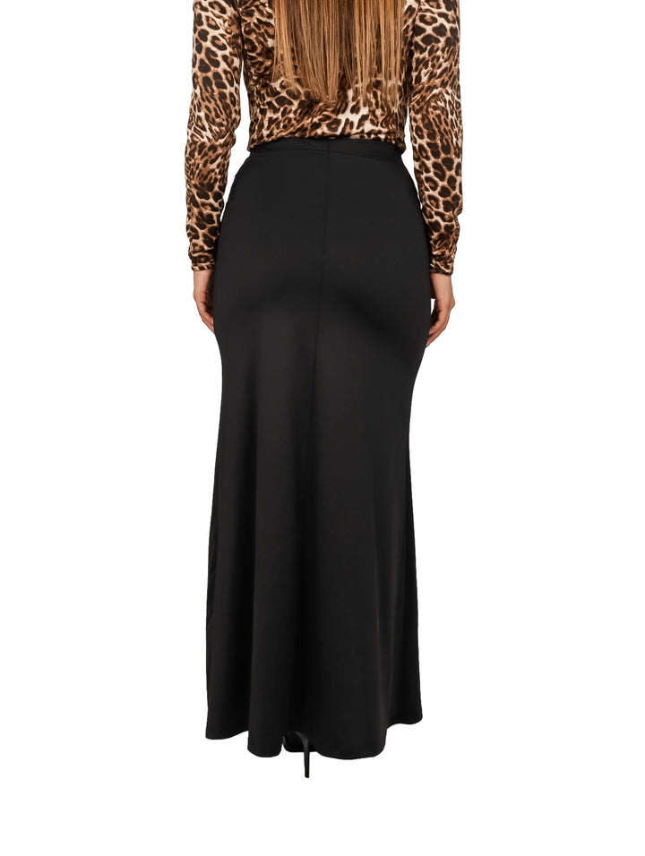 Falda larga de color negro para Mujer, lisa y de acabado mate.