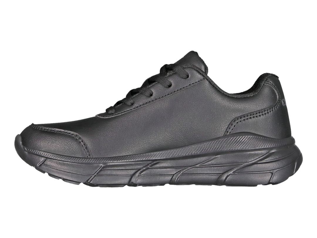Tenis deportivos Charly color negro total con suela robusta y diseño moderno.