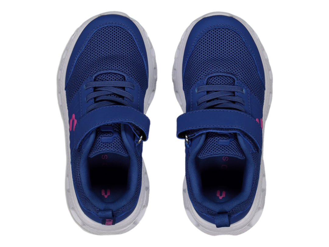 Tenis deportivos Charly color azul con suela blanca y ajuste de velcro para Niño.