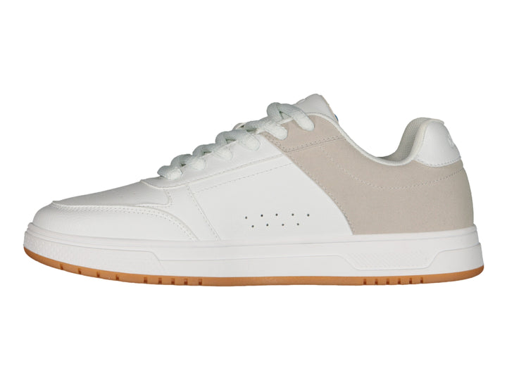 Tenis Charly urbanos en colores blanco y beige con suela café claro y agujetas blancas.
