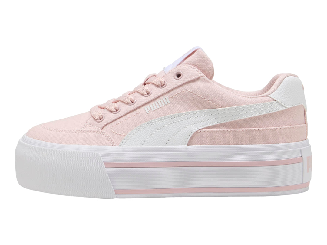Tenis PUMA Court Classic Vulc FS Platform en color rosa mauve mist con suela de plataforma blanca para mujer.