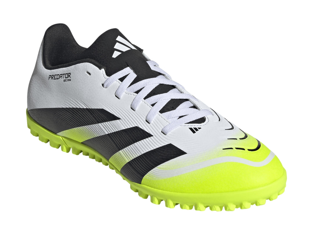 Zapato de fútbol Adidas Predator Club TF en colores blanco, negro y verde neón con suela para césped sintético.