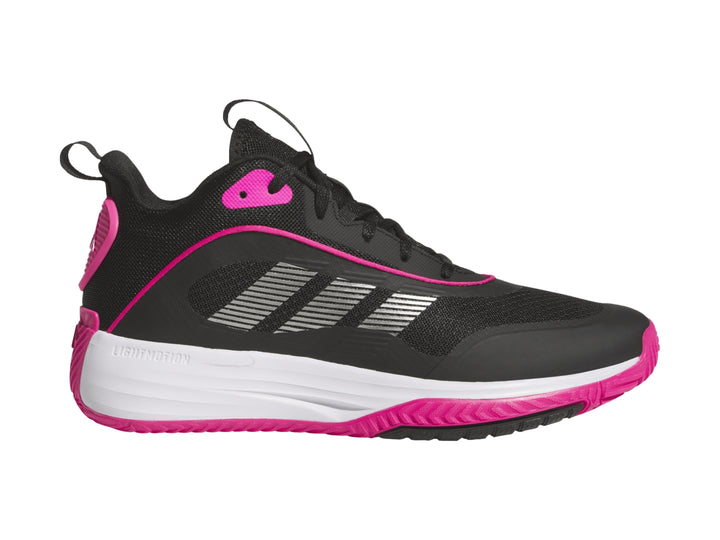 Tenis deportivos Adidas OwnTheGame 3.0 en colores negro y rosa con suela blanca y rosa.