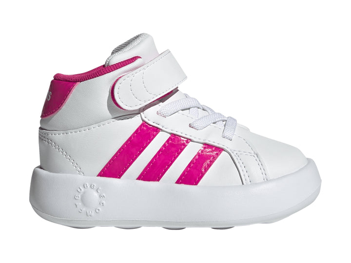 Tenis Adidas Grand Court Mid para niños en color blanco con franjas y detalles en rosa.
